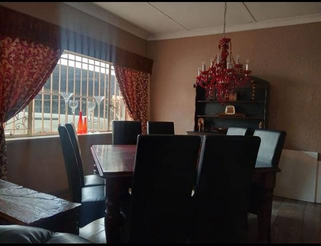 5 BEDROOM HOUSE FOR SALE IN BIRCHLEIGH